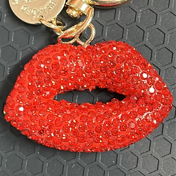 Pink/red/silver Rhinestone Lip bag charm/Keychain - Picture 8 of 10
